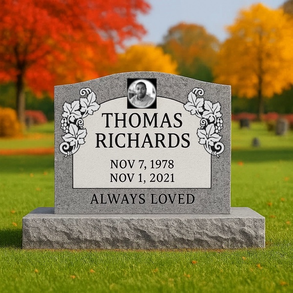 Памятник ВП-008 премиум с цветником